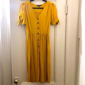 Midi yellow dress. Normal wear.